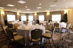 Hotel Embassy Suites Phoenix Airport At 24th Street