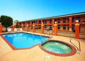 Hotel Quality Inn & Suites