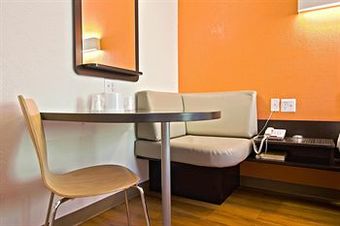 Hotel Motel 6 East Brunswick