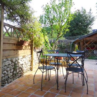 Hostal Le Petit Jardin De Yoyo