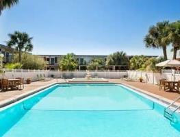 Hotel Howard Johnson Inn Executive Center