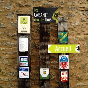 Hotel Les Cabanes Dans Les Bois