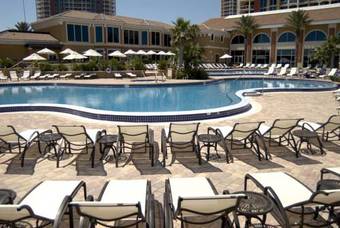 Hotel Portofino Island Resort