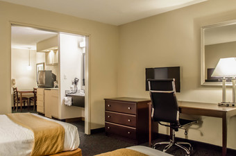 Hotel Quality Inn & Suites
