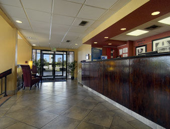 Hotel Baymont Inn & Suites