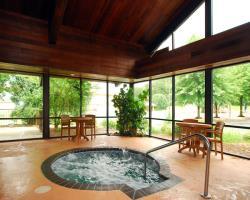 Hotel *quality Inn & Suites River Suites*