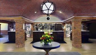 Hotel Embassy Suites St. Paul - Downtown