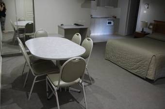 The Saltbush Motor Inn