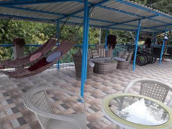 Hotel Oyo 24807 The Shire