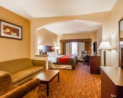 Hotel Comfort Inn & Suites