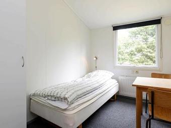 Ten-bedroom Holiday Home In �ster Assels