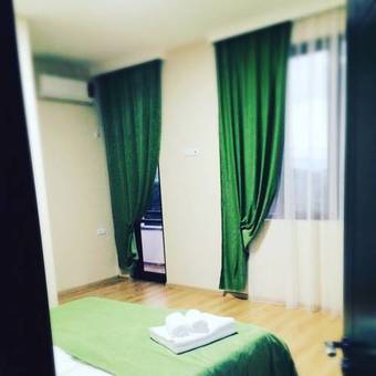 Hostal Holiday House Green Cape Batumi