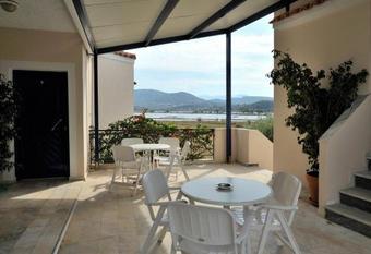 Anesis Village Studios And Apartments