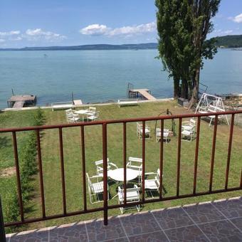 V�zparti Apartmanok