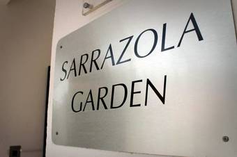 Hostal Sarrazola Garden