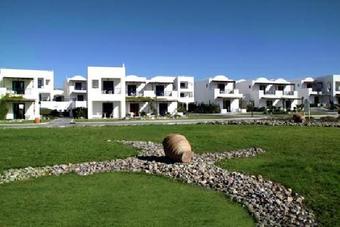 Hotel Lakitira Resort