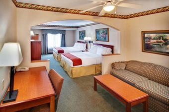 Holiday Inn Express Hotel & Suites Clinton