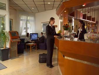 Hotel Ramada Treff Page