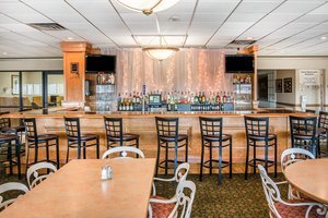 Hotel Quality Inn & Suites