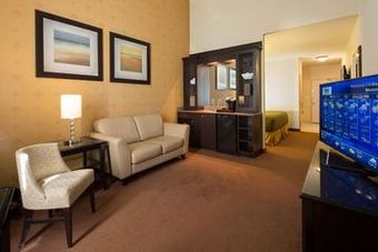 Holiday Inn Express Hotel & Suites Dieppe Airport