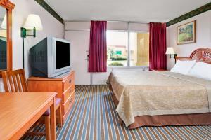 Hotel Super 8 Motel- Central