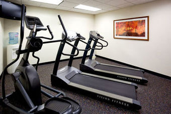 Holiday Inn Express Hotel & Suites Worthington