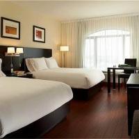 Hotel Holiday Inn Express Montreal Airport