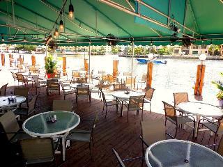 Sands Harbor Hotel & Marina