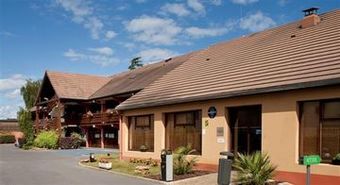 Hotel Campanile Chantilly Sud Luzarc