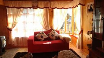 Caba�as Lago Huillinco