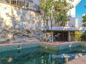 Three-bedroom Holiday Home In Algatocin