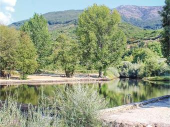 Two-bedroom Apartment In Cabezuela Del Valle