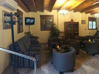 Agroturismo Alojamiento La Presa Del Colindon