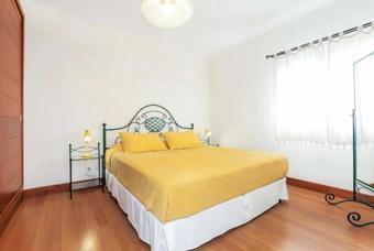 Conil Villa Sleeps 6 Air Con Wifi