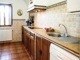 Six-bedroom Holiday Home In Pedroche