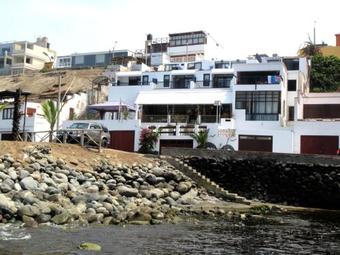 Hostal Los Delfines De San Bartolo