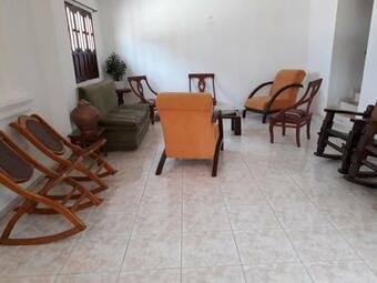 Hostal Emeraua Hospedaje