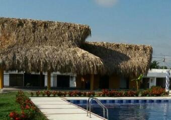 Casa Vacacional En Condominio Flandes