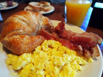 Hotel The Clover Home # 2