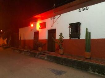 Albergue Hostal Villa Cecilia