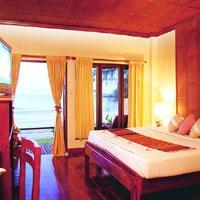 Hotel Twin Bay Resort