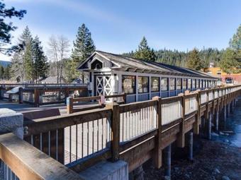 Tahoe Pines Cabin