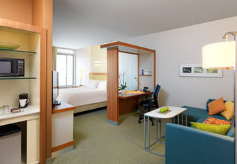 Hotel Springhill Suites Hartford Airport