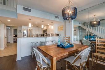 Shipwatch C420 "royal Dune" Home