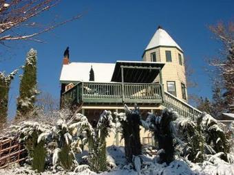 Eaglenest Bed & Breakfast