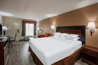 Hotel Days Inn & Suites By Wyndham Tyler