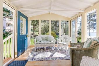 Holmes View Paradise