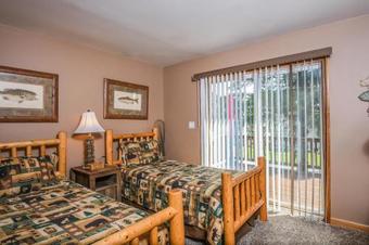 Happy Landing Three-bedroom Holiday Home