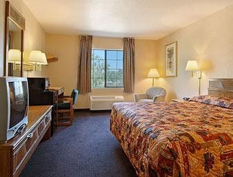 Hotel Super 8 Phoenix West I-10