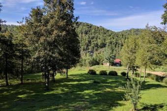 Creekside Hideaway Down On The Creek With Wood Burning Stove